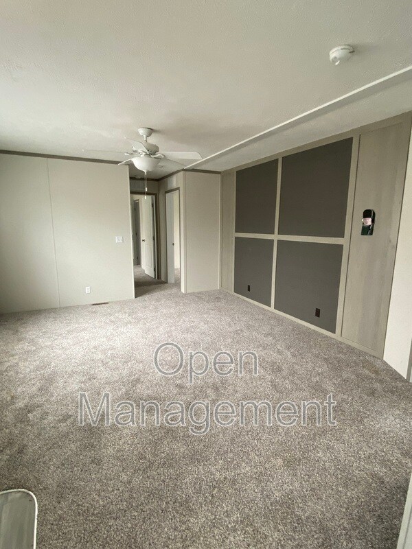 Building Photo - 31 Cornflower Ln