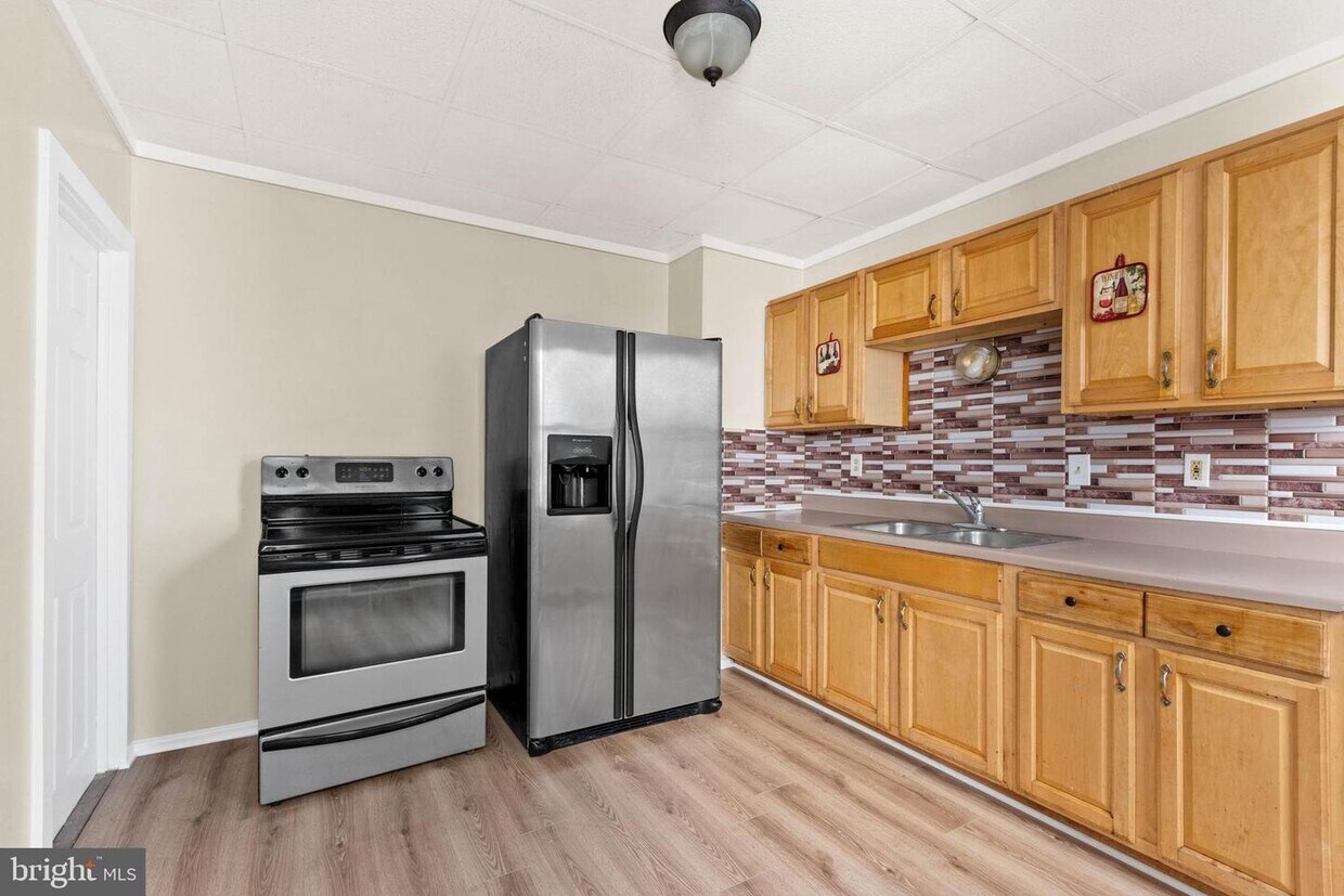 73 7th St, Salem, NJ 08079 House Rental in Salem, NJ