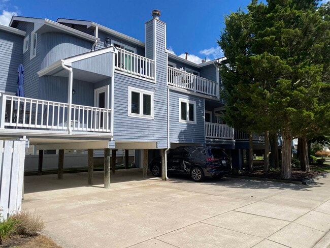 Building Photo - 9417 Winchester Ave