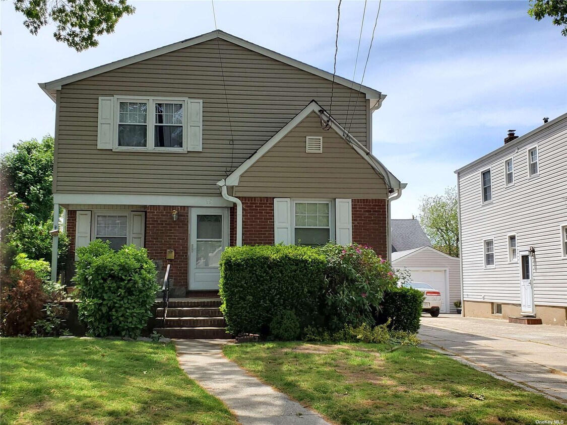 29 Arthur Ave, Lynbrook, NY 11563 House Rental in Lynbrook, NY
