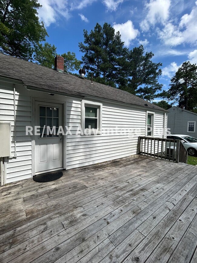 Foto del edificio - 3-Bedroom Home in Town of Blackstone!