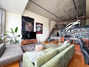 Building Photo - 156 Porter St