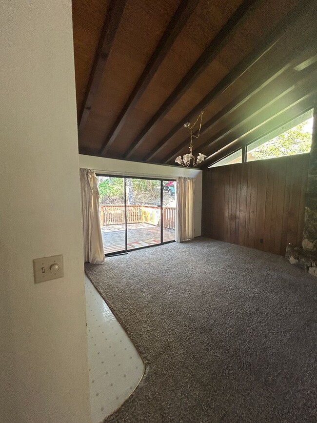 Building Photo - Golf Course home in Lake of the PInes
