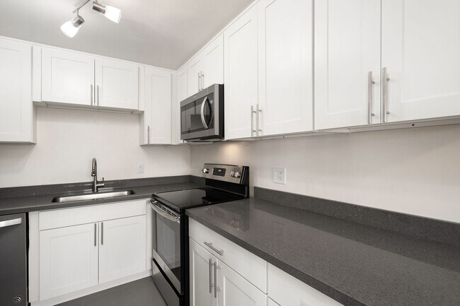 Foto del edificio - 2 Bed 1 Bath at Linden West!