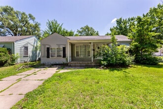 Building Photo - 2062 Poplar St