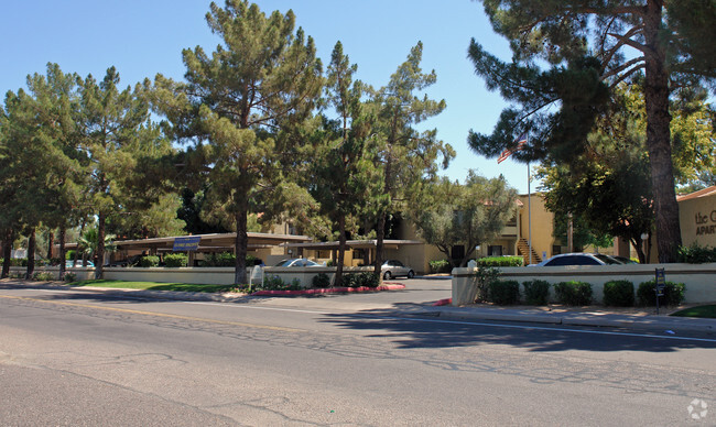 Building Photo - The Greens Apartments