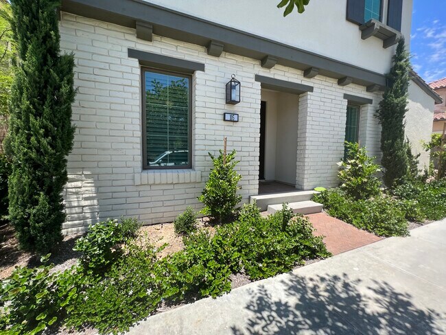 Building Photo - 105 Vigna
