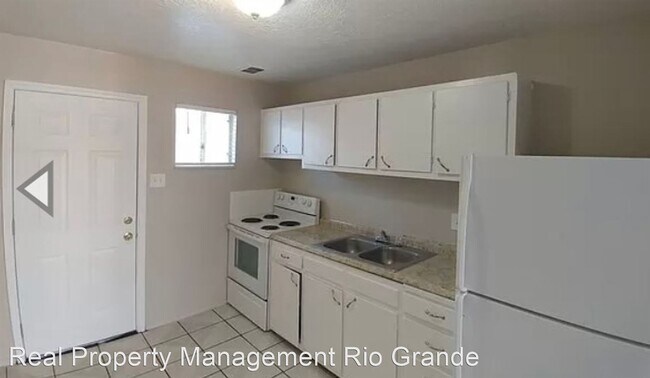 Building Photo - 2 br, 1 bath House - 3433 Ross Ave SE #1