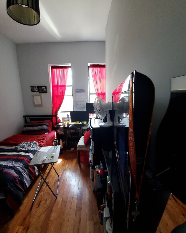 Building Photo - 147 Rockaway Pky