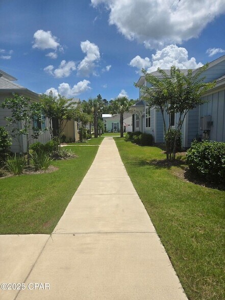Foto del edificio - 8676 Coral Reef Wy