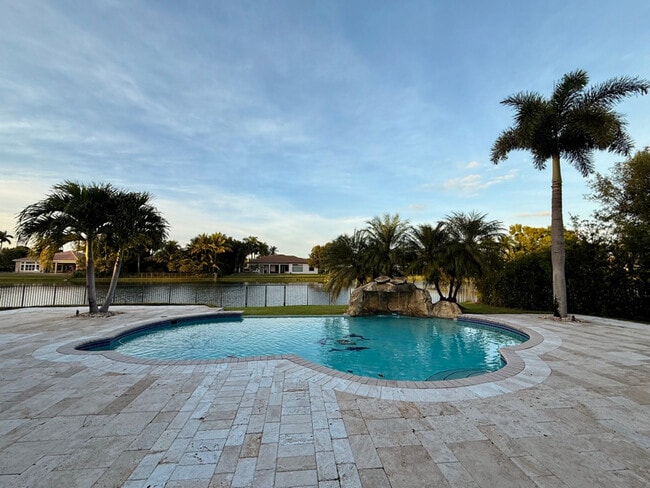 Photo - 15275 SW 38th St House