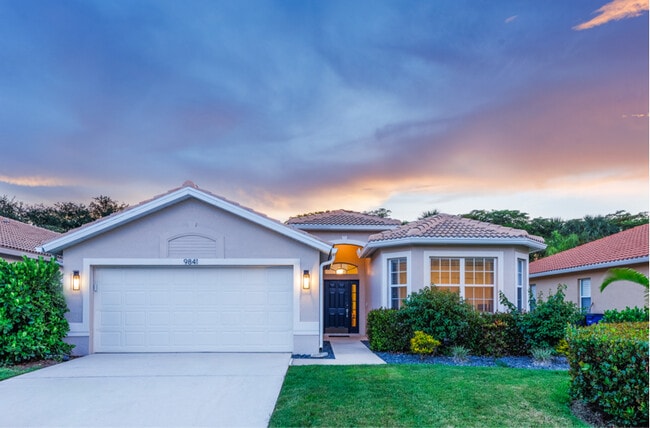 Building Photo - 9841 Colonial Walk S
