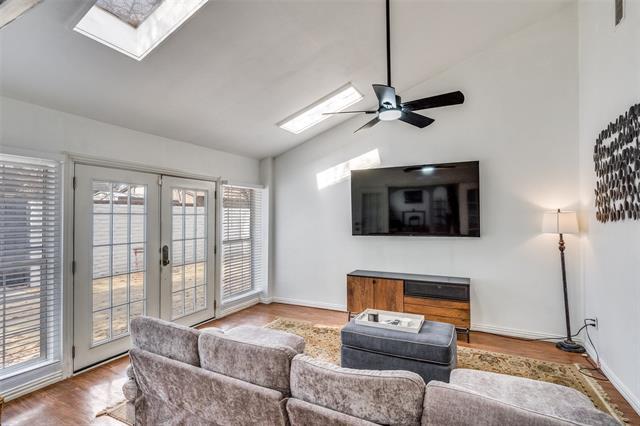 Foto del edificio - 15642 Overmead Cir