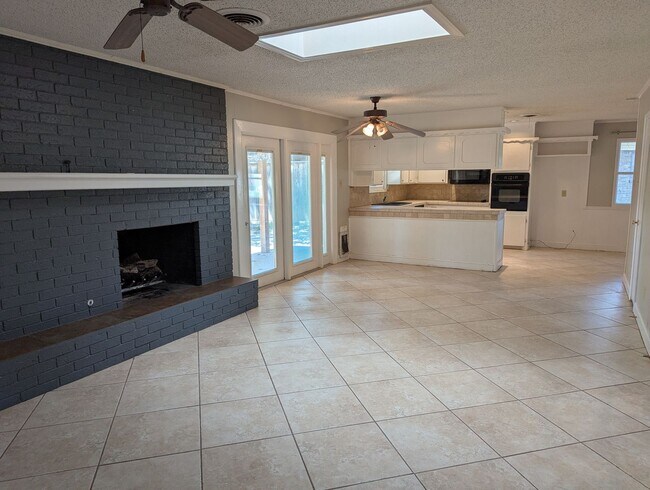 Foto del edificio - 6108 Nashville Ave