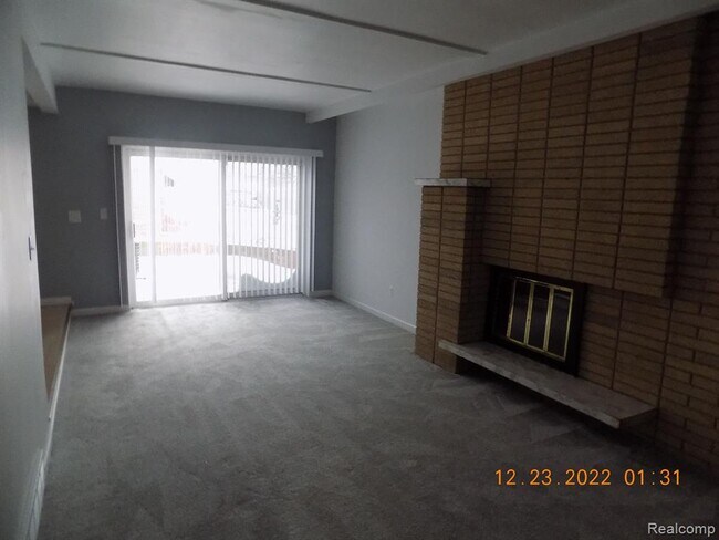 Building Photo - 29123 Desmond Dr