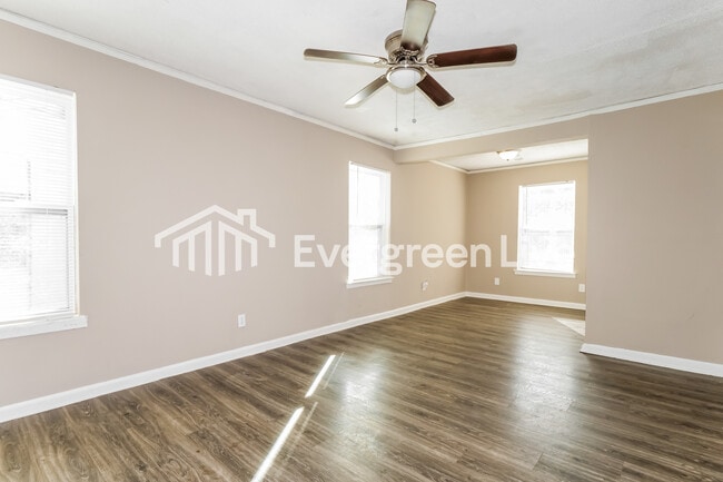 Foto del edificio - 1597 Michael St