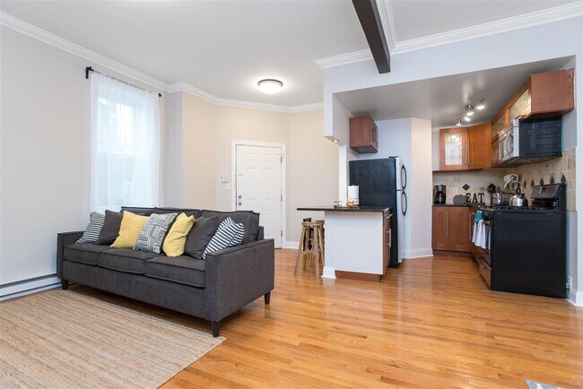 Building Photo - 372 Communipaw Ave