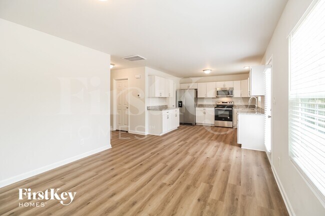 Foto del edificio - 718 Ferndale Blvd