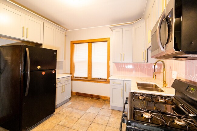 Foto del edificio - 2115 Wesley Ave
