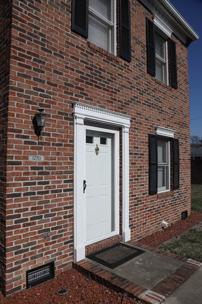 Building Photo - 1270 Konnarock Rd