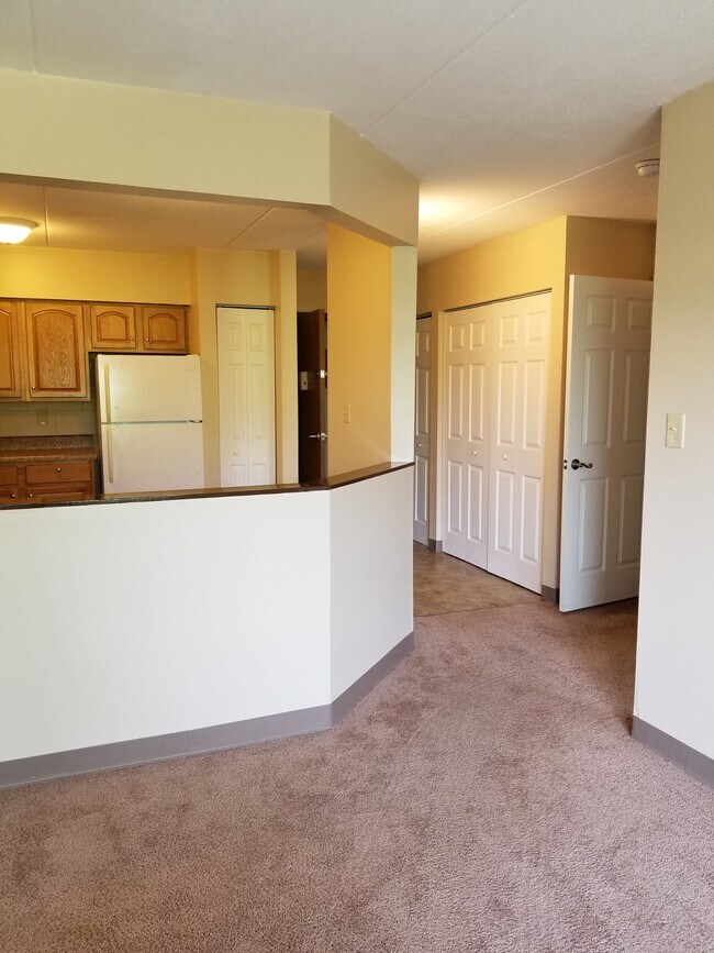 Building Photo - 134 Ridenour Ln