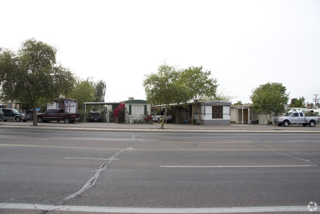 Lazy D Mobile Home Park Apartments in Phoenix, AZ