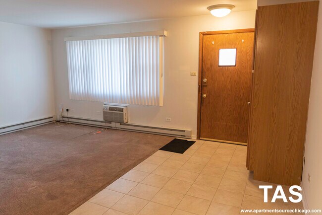 Foto del edificio - 6250 W 64th Pl