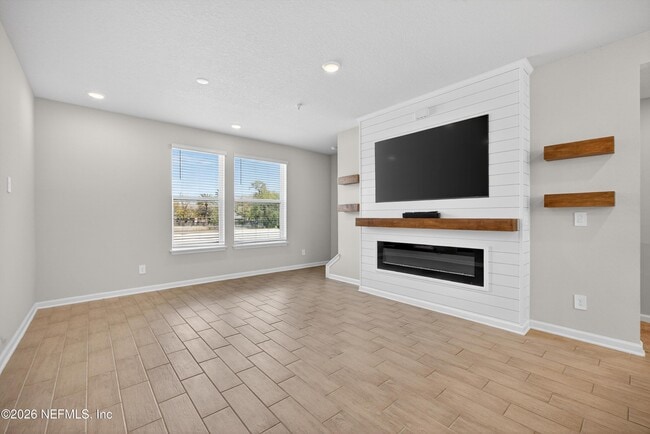 Building Photo - 1093 Farwell St