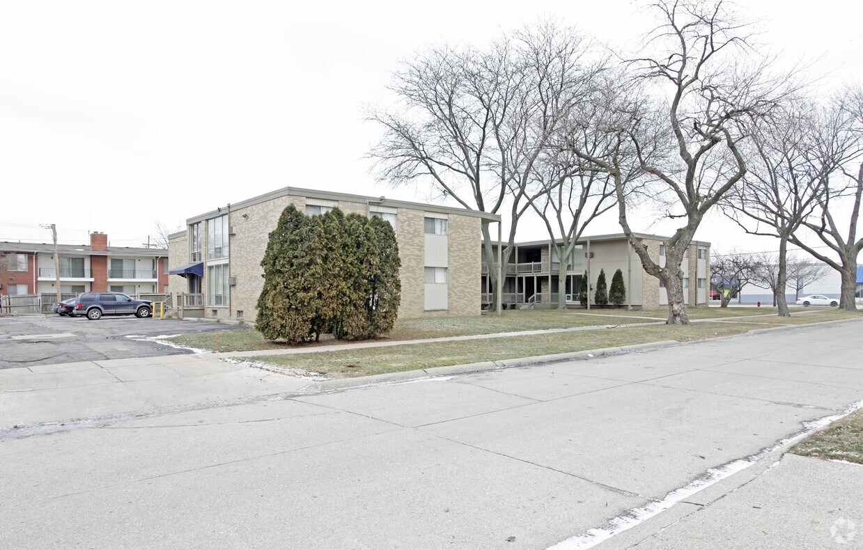 Nautical Mile Apartments Apartments in St. Clair Shores, MI