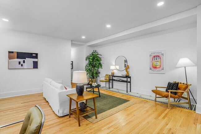 Foto del edificio - 3420 16th St NW