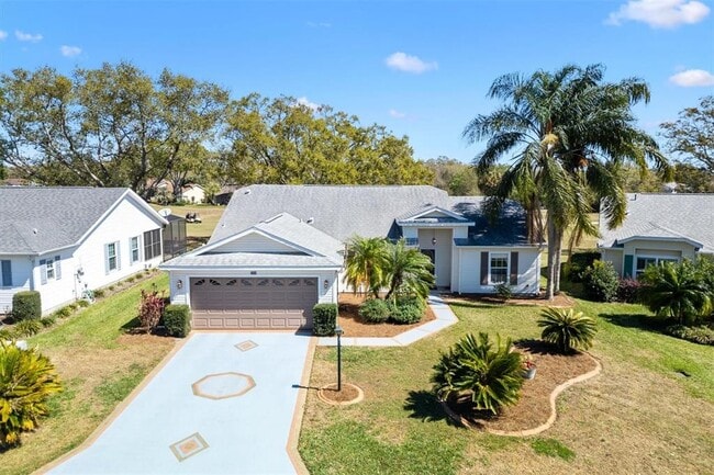 Foto del edificio - 3909 River Crest Cir