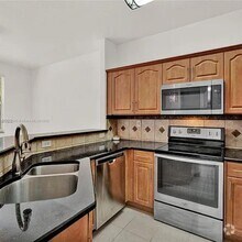 Building Photo - 10902 NW 79th St