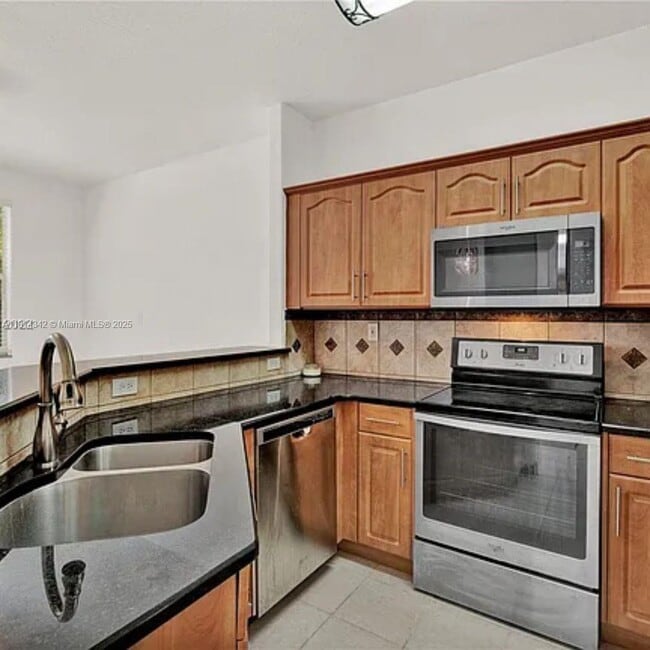 Foto del edificio - 10902 NW 79th St