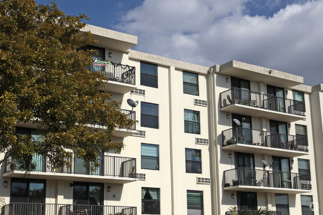 Building Photo - Pembroke Tower Apartments