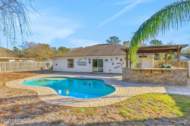 Building Photo - 1453 Lindseys Xing Dr