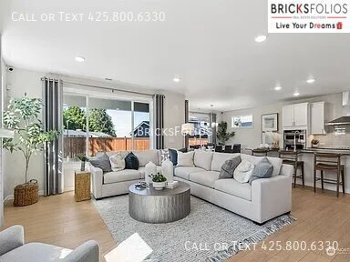 Foto del edificio - 3836 McCormick Vlg Dr