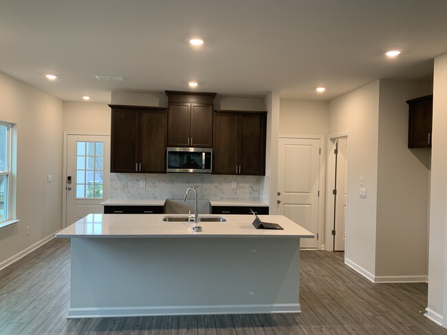 Building Photo - 66 Cedar Ln