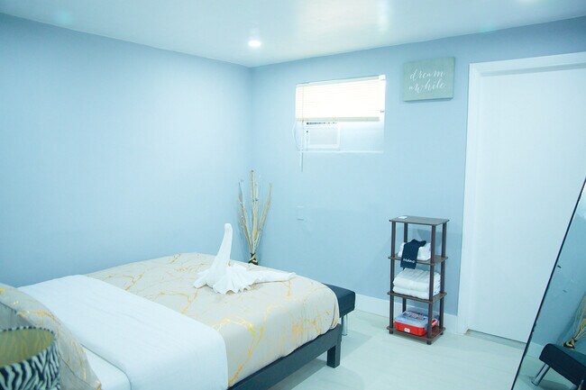 Foto del edificio - 414 N 60th Way