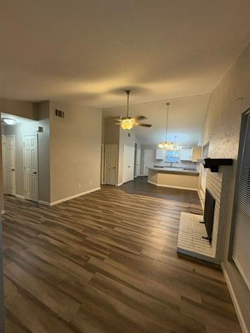 Foto del edificio - 815 Versailles St