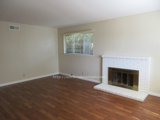 Building Photo - Beautiful Single Story House In Cupertino