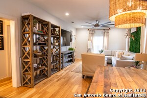 Building Photo - 705 W Elsmere Pl