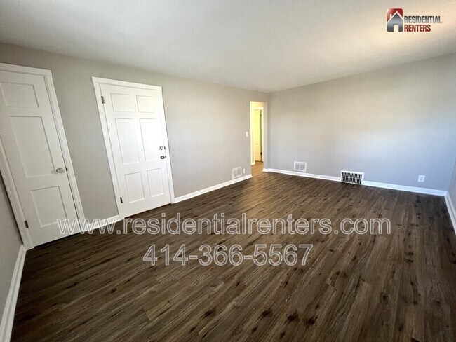 Foto del edificio - 2238 S 82nd St