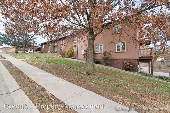 Building Photo - 3128 Themis St