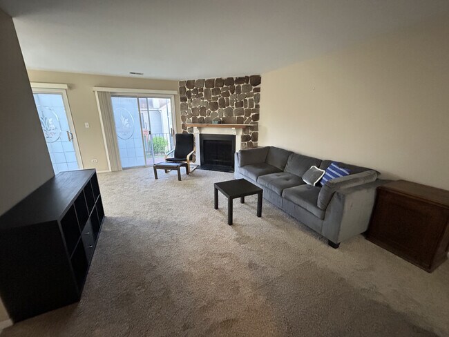 Foto del edificio - 7030 Park Ln Ct