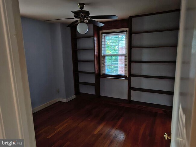 Foto del edificio - 9316 Sudbury Rd