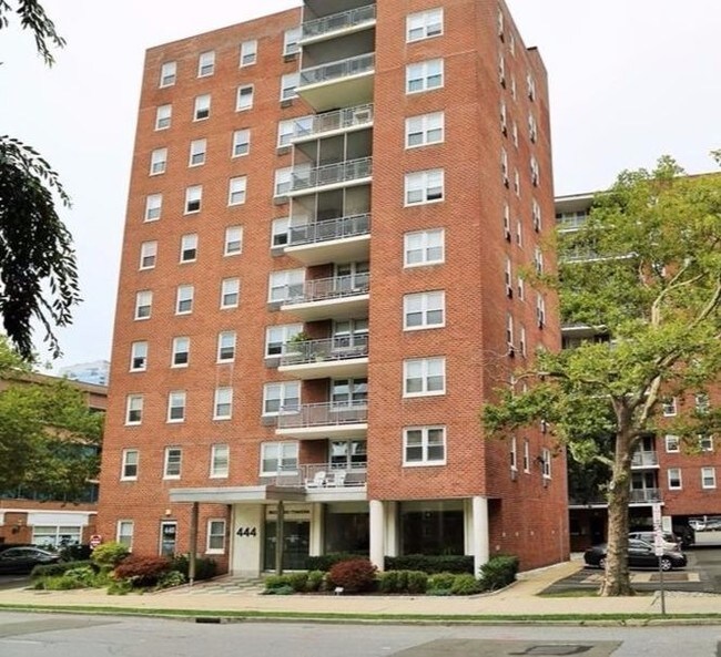444 Bedford St Unit 4j, Stamford, CT 06901 Apartment for Rent in Stamford, CT