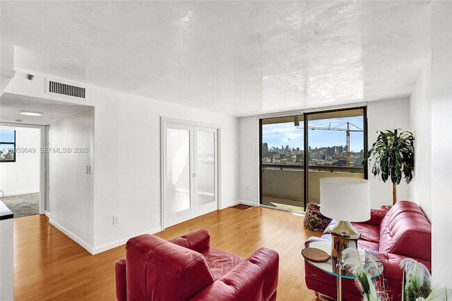 Foto del edificio - 1775 Washington Ave