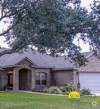 Building Photo - 725 Beach Dr