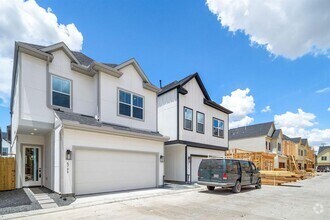 Building Photo - 8474 Berry Grn Ln