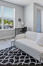 Building Photo - 100 Viva Bene Cir
